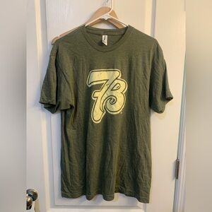 7Brew Drive Thru Coffee shop Seven Brew T-shirt size Large unisex